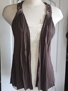 Women’s Brown Crochet-Trim Open Front Vest Size Med